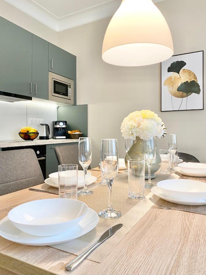Top Centre Sofia Apartment For 6 Guests Buitenkant foto